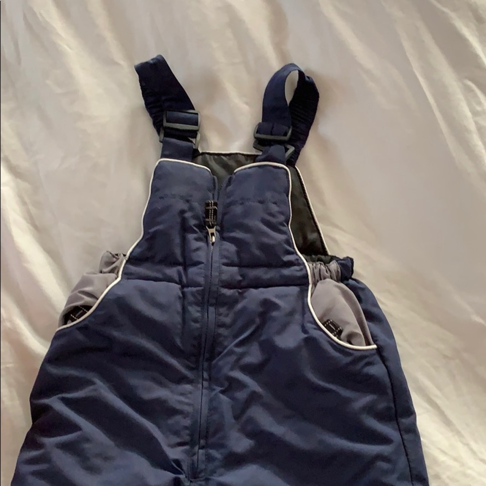 Kids/baby Snow pants size 24M. One piece.